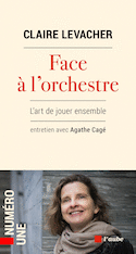 Face à l'orchestre